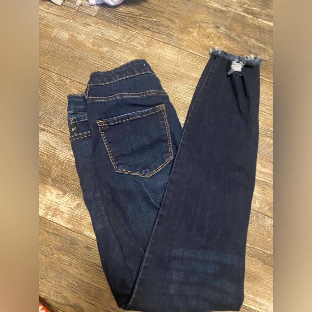 KanCan women’s jeans. Size 7/27. High waisted. Barely worn.